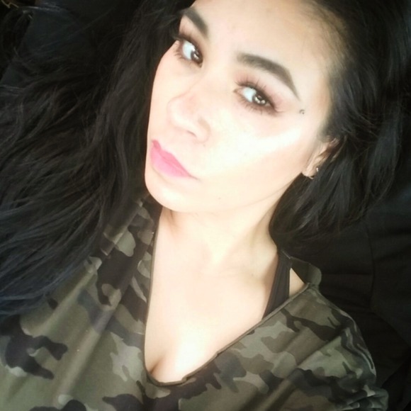 Meet your Posher, Edith - Picture 3 of 6